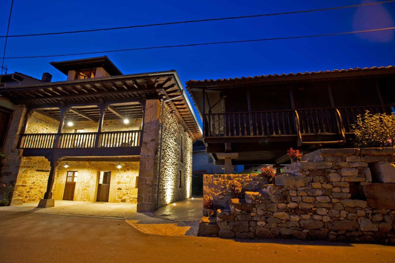 Onís Los Campos Vivienda Vacacional מראה חיצוני תמונה