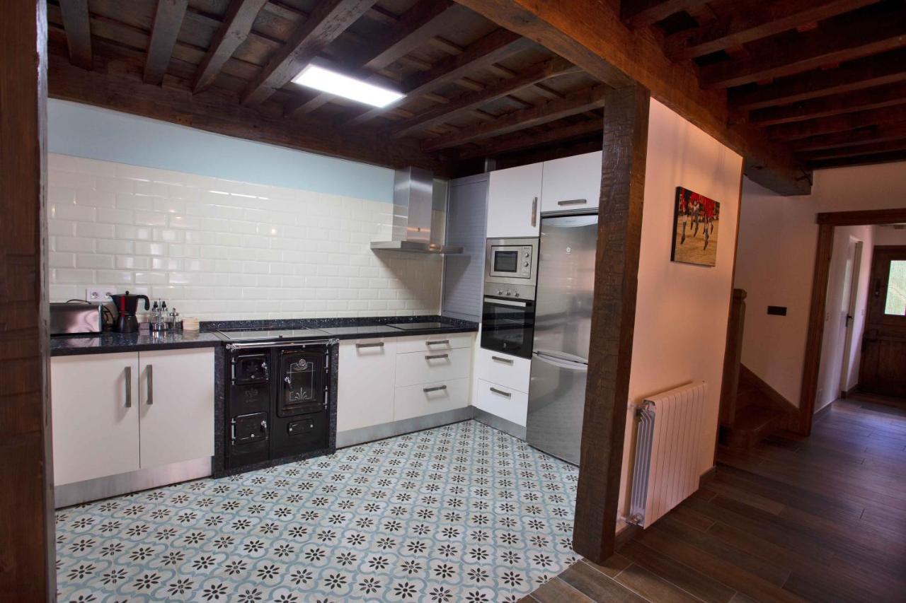 Onís Los Campos Vivienda Vacacional מראה חיצוני תמונה